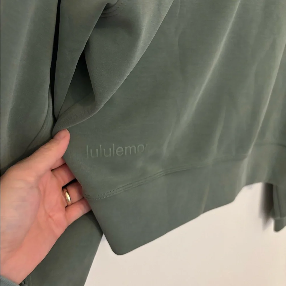 Lululemon Softstreme Perfectly Oversized Cropped Crew Green Athleisure Top - Picture 3 of 5